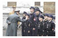 A Hitler ni siquiera le importa la vida de los jóvenes alemanes